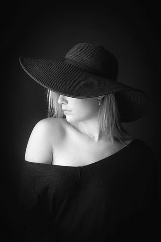Woman with the hat