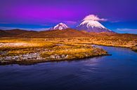 De nacht valt over de Parinacota vulkaan van Chris Stenger thumbnail