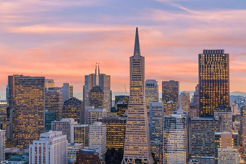 Transamerica Piramide bij zonsondergang, San Francisco, VS