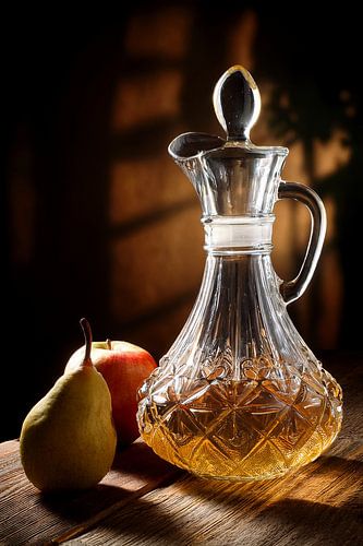 Glazen karaf met fruit