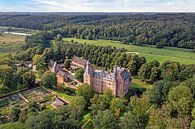 Luchtfoto from middeleeuws kasteel Doorwerth in Gelderland Nederland van Eye on You thumbnail