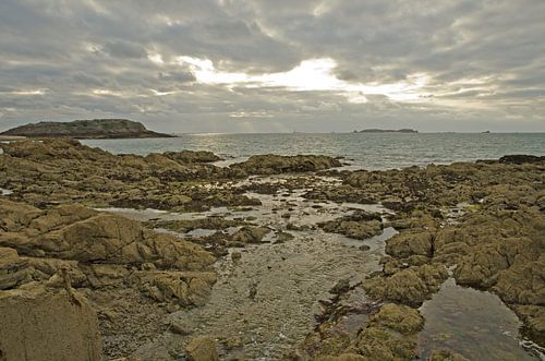 Rocky coast near Saint-Malo
