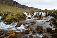 Island, mäandernder Wasserfall in der Landschaft von Discover Dutch Nature Miniaturansicht