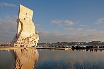 Monument to the Discoveries in Lisbon by WeltReisender Magazin