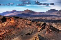 On the edge of the volcano van Frank Kanters thumbnail