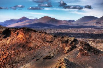 On the edge of the volcano by Frank Kanters
