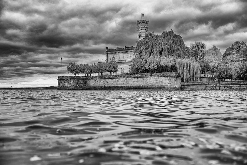 Kasteel Montfort in Langenargen van Jan Schuler