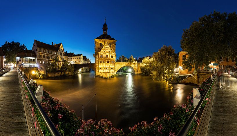 Bamberg - Altes Rathaus  Panorama zur blauen Stunde von Frank Herrmann