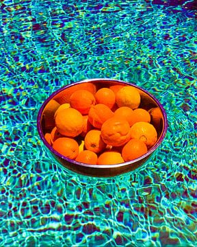Sinaasappels in het zwembad  van Truckpowerr