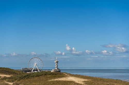 Die Seebrücke von Scheveningen vom Oostduin Park aus gesehen