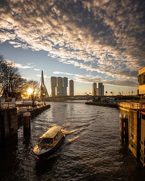 Een nieuwe dag in Rotterdam van Maarten Hooijmeijer