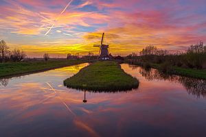 Moulin à vent l'Onrust au beau coucher de soleil sur Sander Hupkes