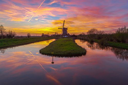 Windmill de Onrust at sunset