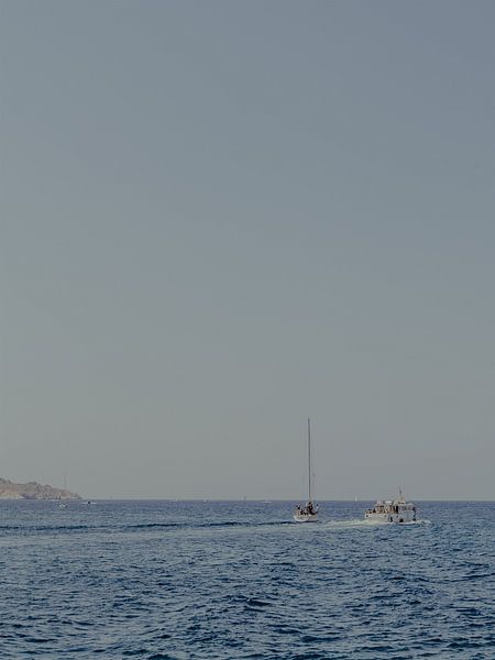 Escape to the Mediterranean Sea | Travel Photography Art Print in the City of Marseille | Cote d’Azur, South of France van ByMinouque