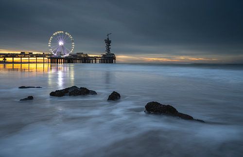 Het laatste licht bij de pier van Scheveningen