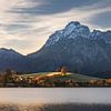 Un matin d'automne à Hopfensee, près de Füssen, dans le sud de l'Allemagne, en Bavière. sur Marga Vroom