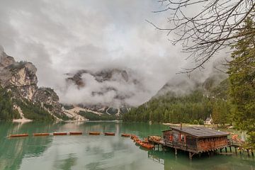 Lago di Braies in de Dolomieten.