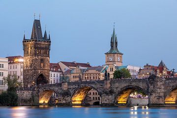 Praag - Karelsbrug bij nacht van t.ART