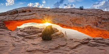 Zonsopkomst bij Mesa Arch Canyonlands van Samantha Schoenmakers