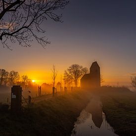 Kerk op een terp. van Anneke Hooijer
