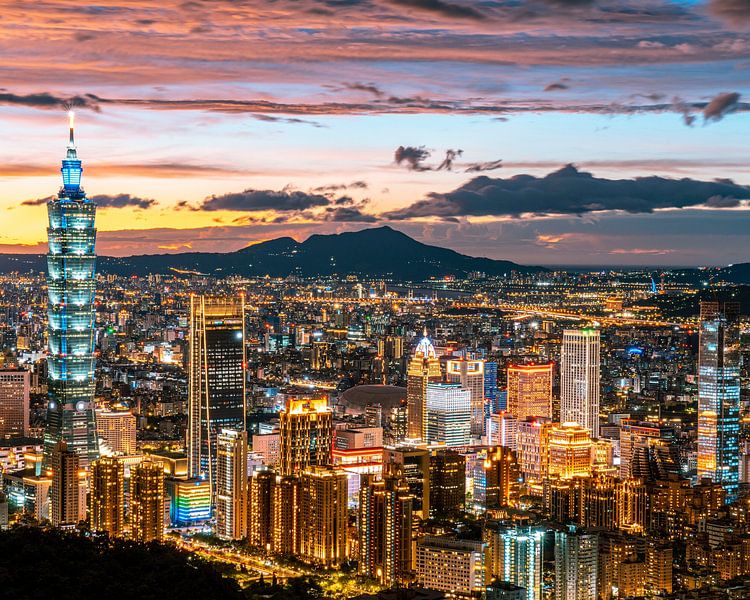 Taipei by Hello Pompoyo