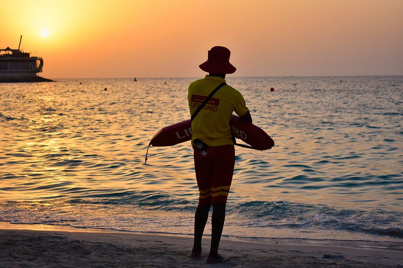 Beach Brigade in Dubai von Milan Flik