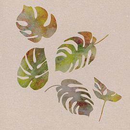 Feuilles de Monstera deliciosa tropical en vert, terracotta, taupe sur beige. sur Dina Dankers