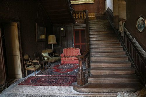 Trap in chateau