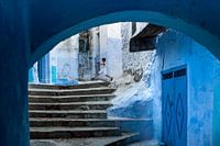 Kleiner Fußballspieler in Chefchaouen, Marokko