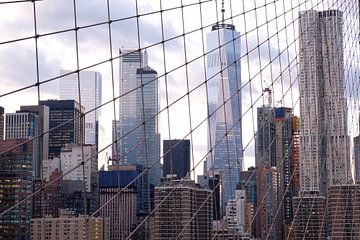 Skyline Manhattan vanaf de Brooklyn Bridge New York van Ingrid Meuleman