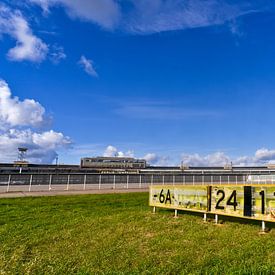 Tempelhofer Feld am stillgelegten Flughafen Berlin-Tempelhof von Silva Wischeropp