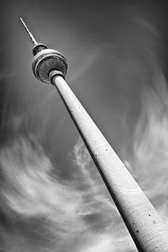 Dynamic-Art BERLIN TV Tower black&white van Melanie Viola