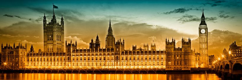 Nightly View - Maisons du Parlement par Melanie Viola