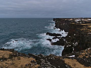 Steile kust van Snæfellsnes van Timon Schneider