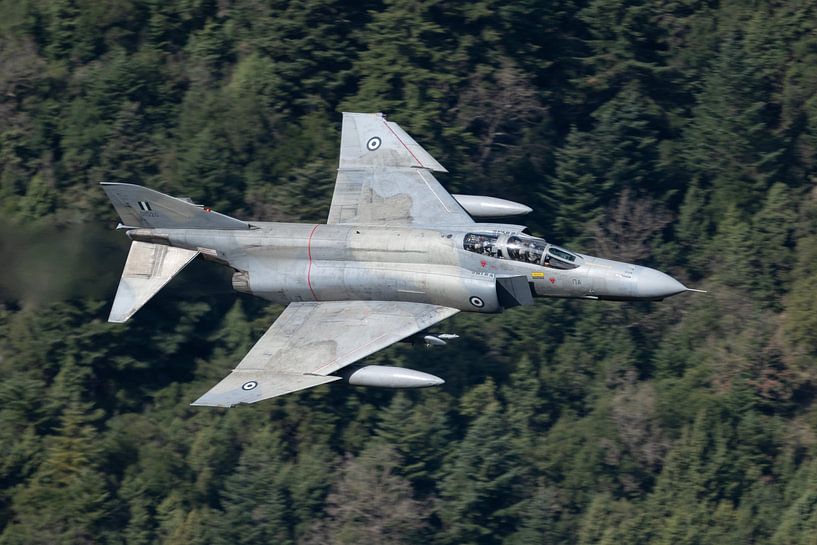 F-4 Phantom grec volant à basse altitude par HB Photography