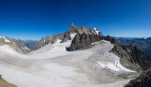 Blick auf den Dente del Gigante (4013 Meter) an der Grenze zwischen Italien und Frankreich