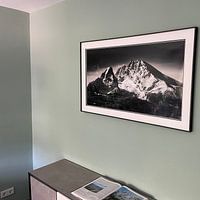 Kundenfoto: Schwarzweiss Bild des Berg Watzmann mit dramatischen Wolken morgens. Berchtesgaden, Bayern von Daniel Pahmeier, als poster