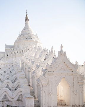 Witte Tempel Myanmar van Daniël Schonewille