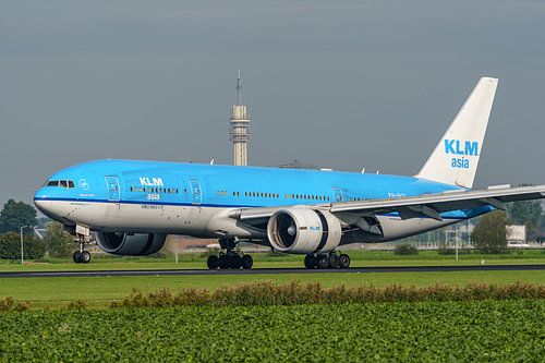 KLM Boeing 777-200 passagiersvliegtuig.