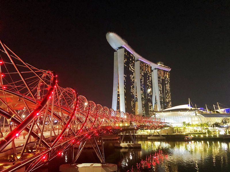 Singapore by Hello Pompoyo