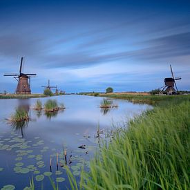 Hollandse wolkenlucht bij de molens van Kinderdijk van gaps photography