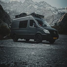 Offgrid in national parc the Ecrins by Nick Korringa