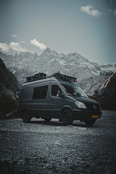 Offgrid in national parc the Ecrins by Nick Korringa