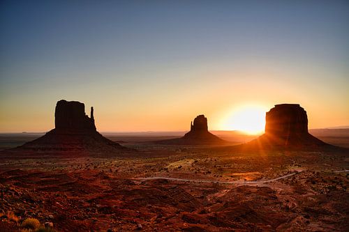 Sunrise Monument Valley van Jos Krick Photography