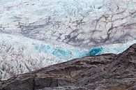 Gletsjer met blauw ijs in Spitsbergen, Svalbard van Michèle Huge thumbnail