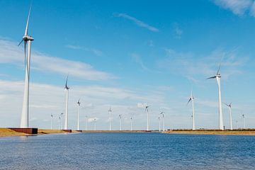 Niederländische Windmühlen von Photography by Cynthia Frankvoort