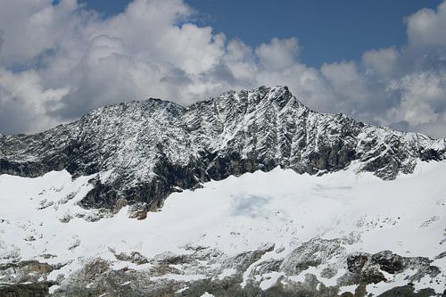 Snowy mountain range in Austria