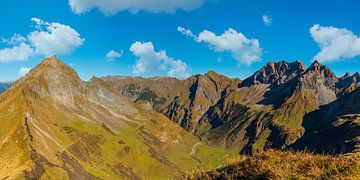 Bergpanorama im Herbst von den Allgäuer Alpen von Walter G. Allgöwer