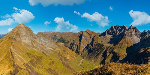 Bergpanorama in de herfst vanaf de Allgäuer Alpen