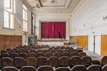 Verlassener Kultursaal von Gentleman of Decay